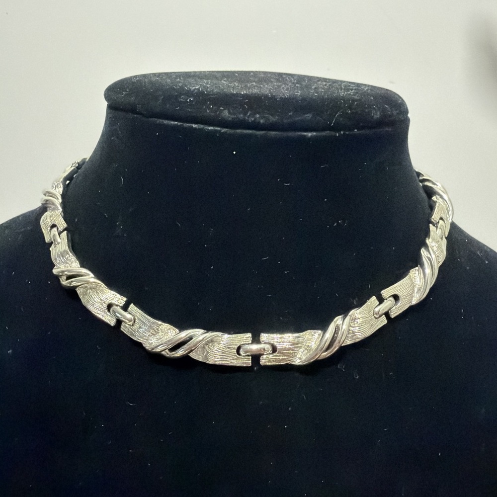 Lisner Necklace Silver Tone Choker Art Deco 16 in Choker Collar Estate Signed